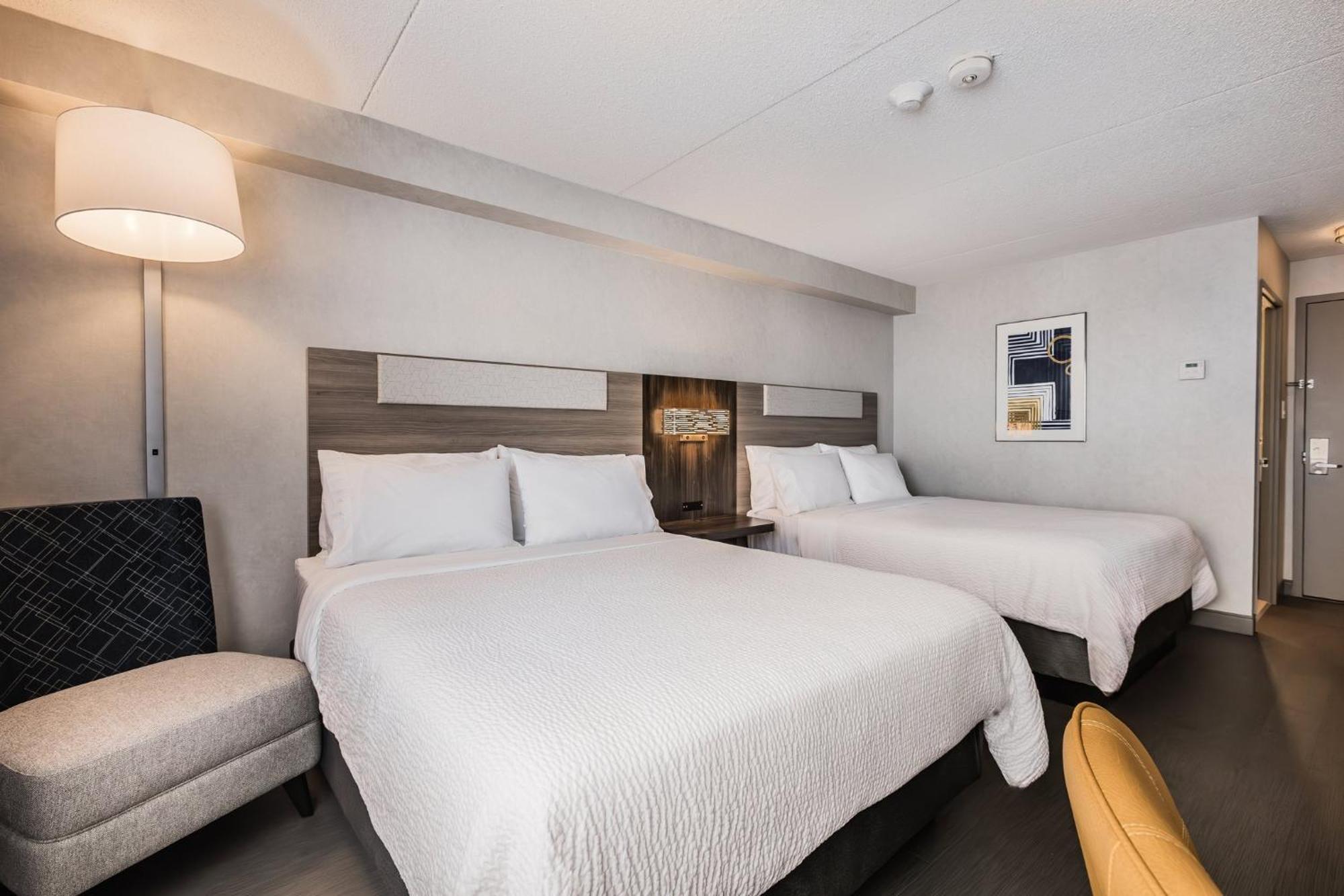 Holiday Inn Express Toronto-North York By Ihg Exterior photo