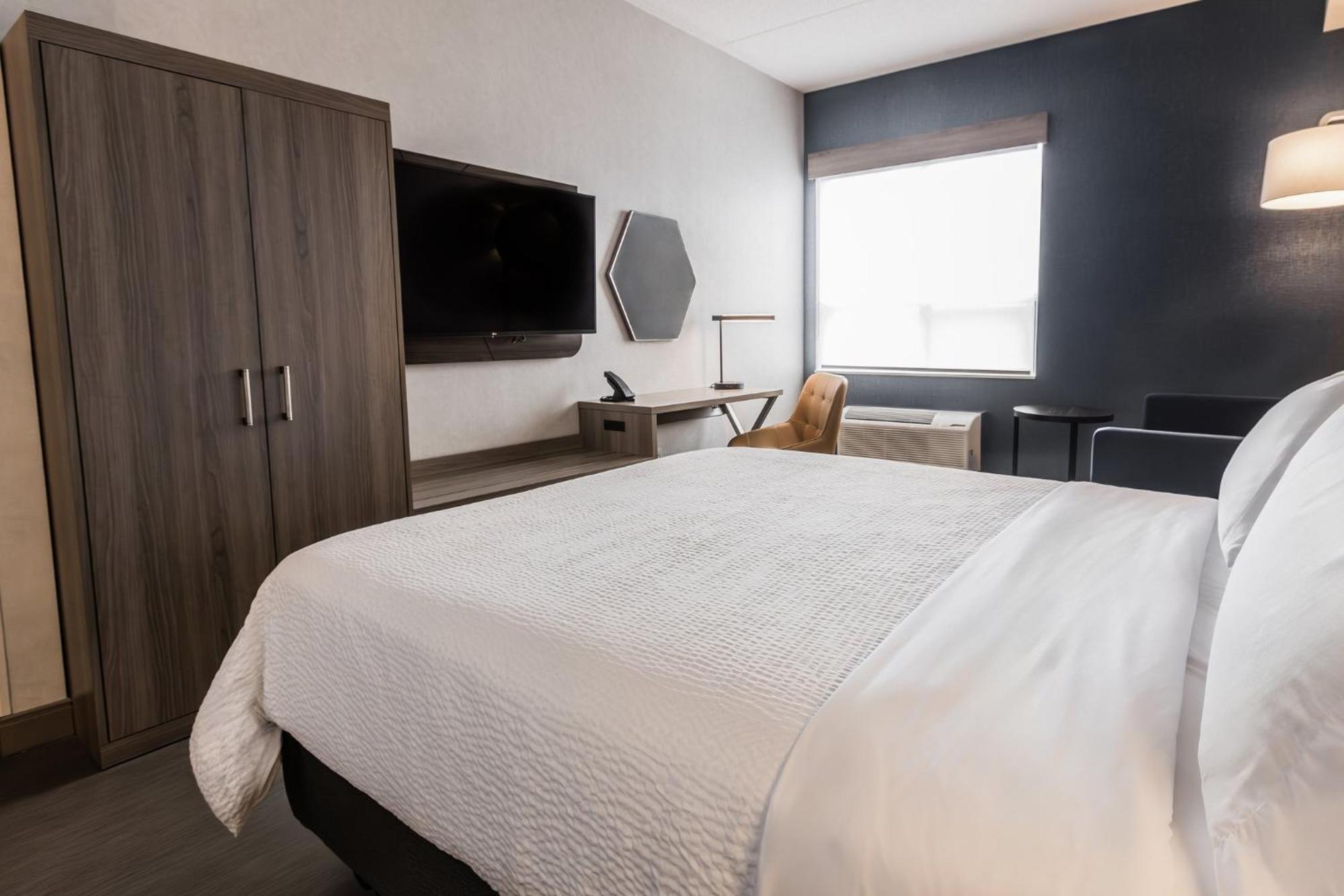Holiday Inn Express Toronto-North York By Ihg Exterior photo