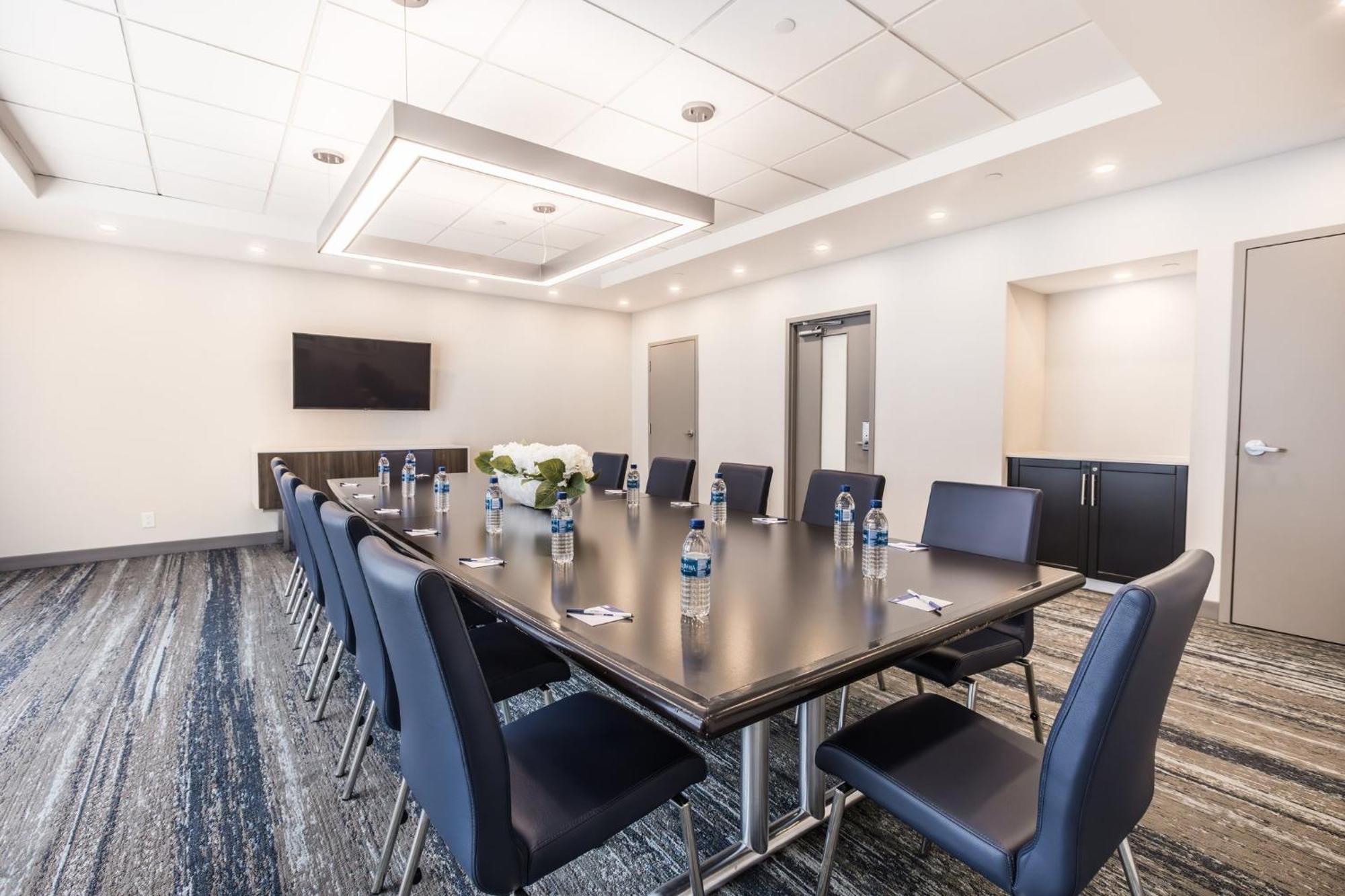 Holiday Inn Express Toronto-North York By Ihg Exterior photo