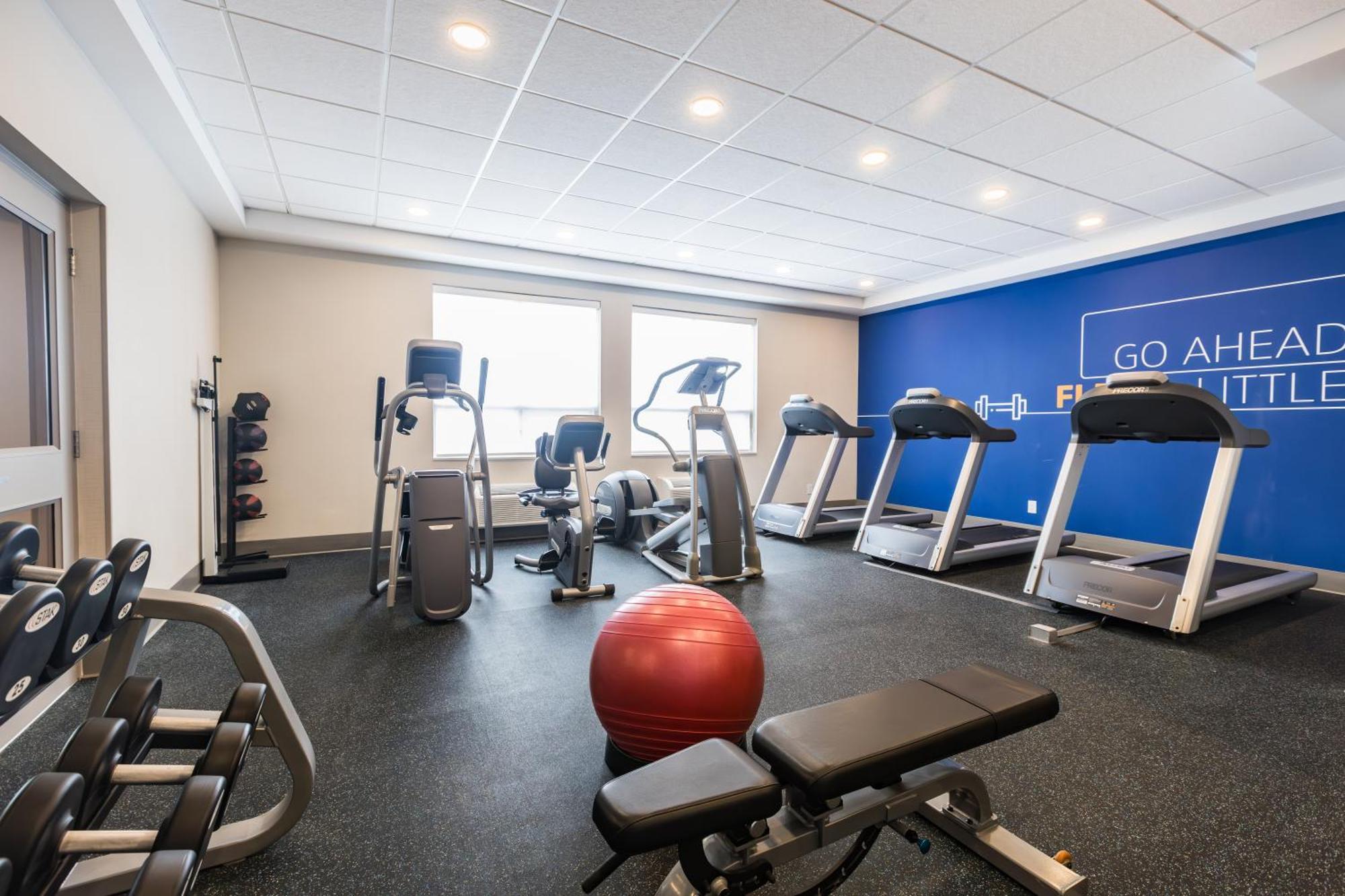 Holiday Inn Express Toronto-North York By Ihg Exterior photo