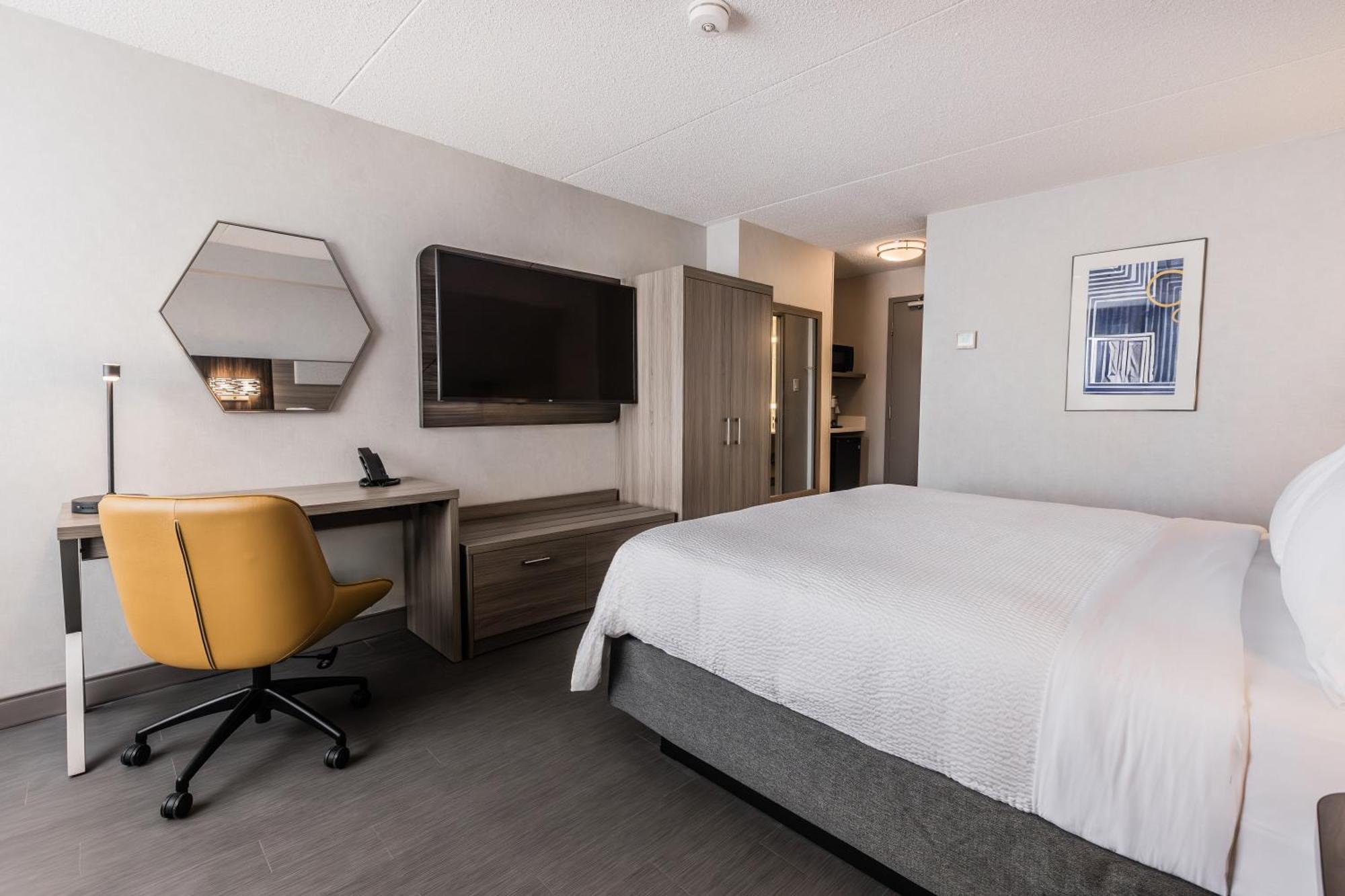 Holiday Inn Express Toronto-North York By Ihg Exterior photo